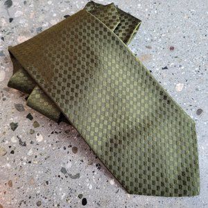 3/$20 - Geoffrey Beene 100% silk Tie